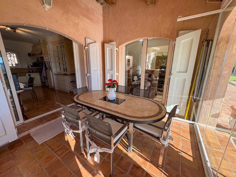 Villa for Sale in Cabris, Mougins, Valbonne, Grasse Area 16
