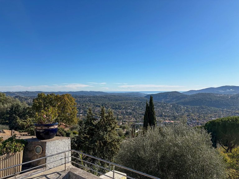 Villa for Sale in Cabris, Mougins, Valbonne, Grasse Area 6