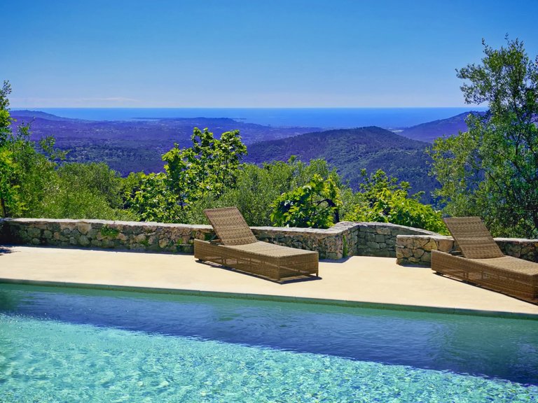 Villa for Sale in Cabris, Mougins, Valbonne, Grasse Area 2