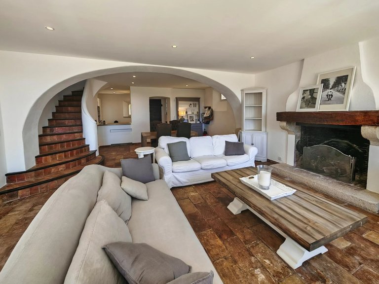 Villa for Sale in Cabris, Mougins, Valbonne, Grasse Area 18
