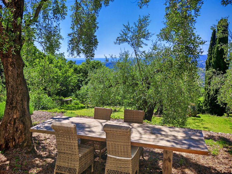 Villa for Sale in Cabris, Mougins, Valbonne, Grasse Area 9