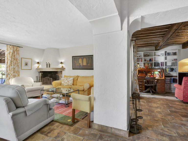 Villa for Sale in St Paul, Vence, St. Paul Area 11