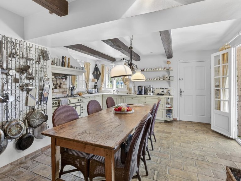 Villa for Sale in St Paul, Vence, St. Paul Area 14