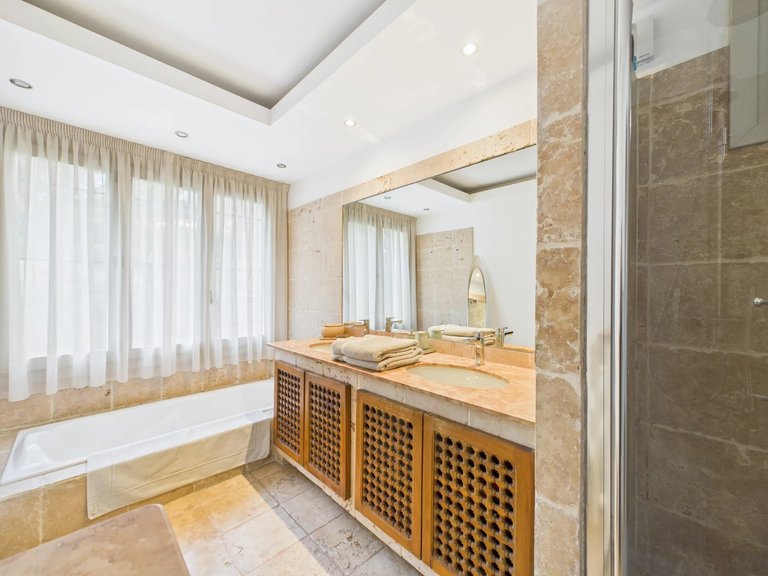 Villa for Sale in Mougins, Mougins, Valbonne, Grasse Area 12