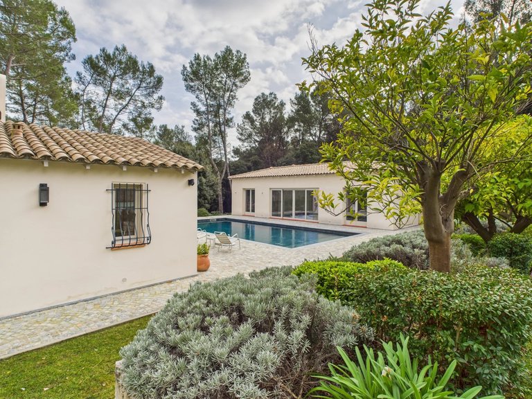Villa for Sale in Mougins, Mougins, Valbonne, Grasse Area 19