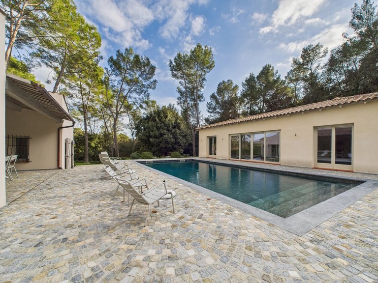 Villa for Sale in Mougins, Mougins, Valbonne, Grasse Area 20