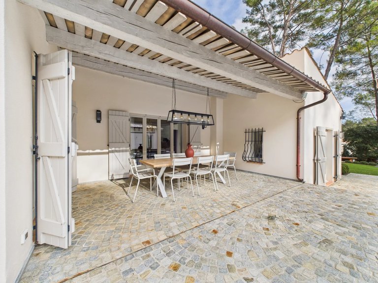 Villa for Sale in Mougins, Mougins, Valbonne, Grasse Area 4