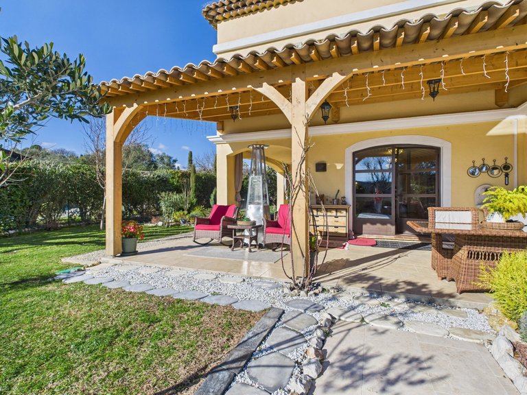 Villa for Sale in Valbonne, Mougins, Valbonne, Grasse Area 7