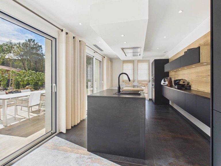 Villa for Sale in Fayence, Var Countryside (fayence, Lorgues, Cotignac) 8