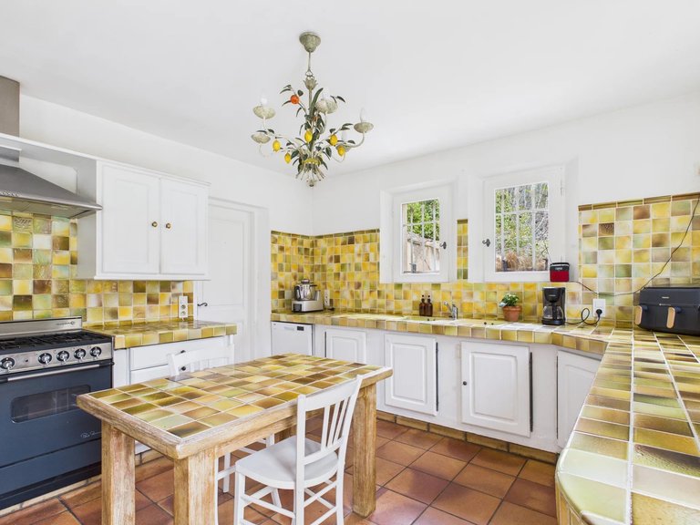 Villa for Sale in Roquefort Les Pins, Mougins, Valbonne, Grasse Area 1