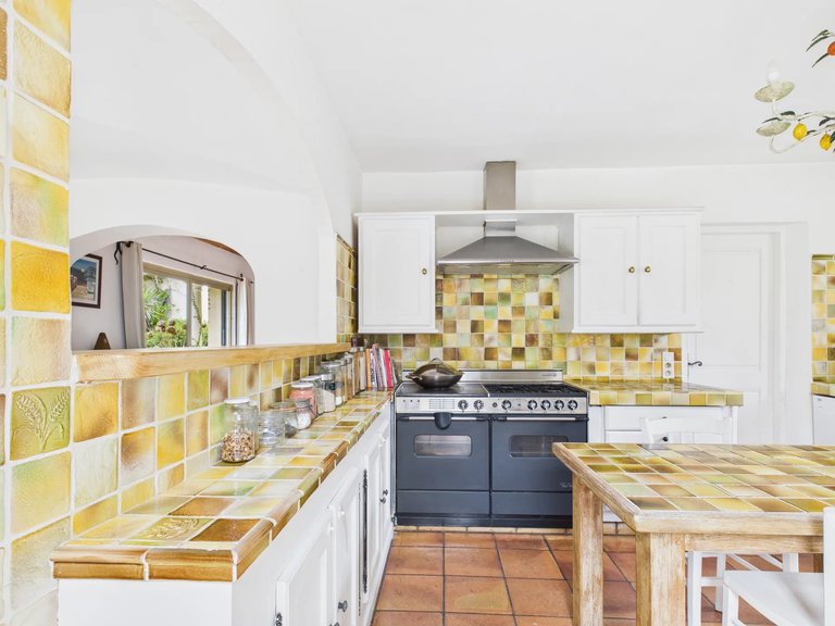 Villa for Sale in Roquefort Les Pins, Mougins, Valbonne, Grasse Area 3