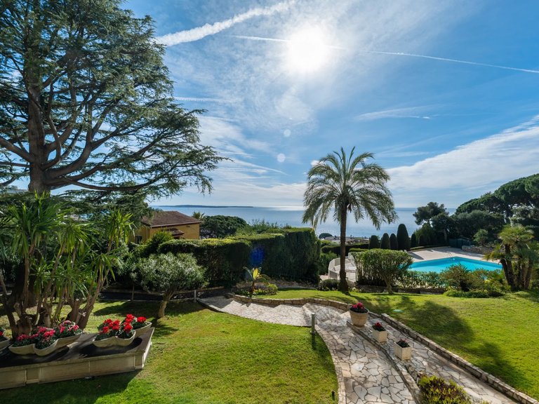 Apartment for Sale in Cannes, Cannes Area 19