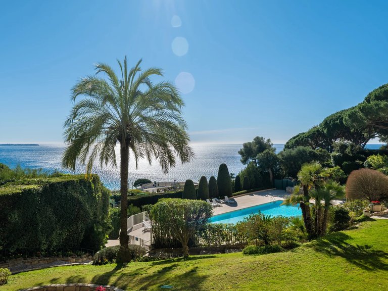Apartment for Sale in Cannes, Cannes Area 6