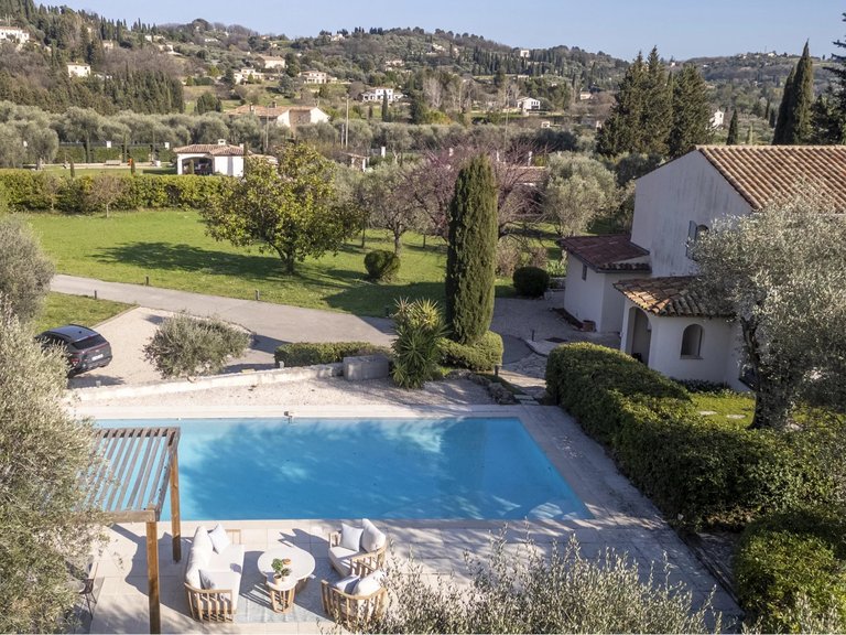 Villa for Sale in Grasse, Mougins, Valbonne, Grasse Area 13