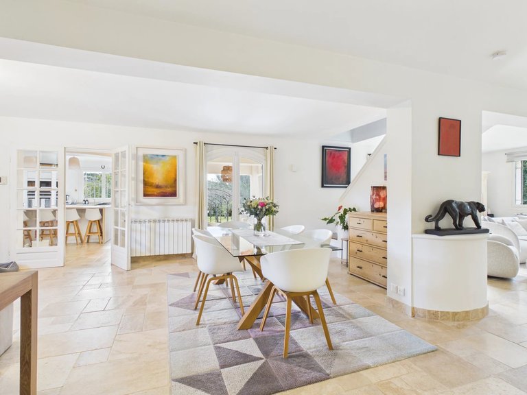 Villa for Sale in Grasse, Mougins, Valbonne, Grasse Area 14