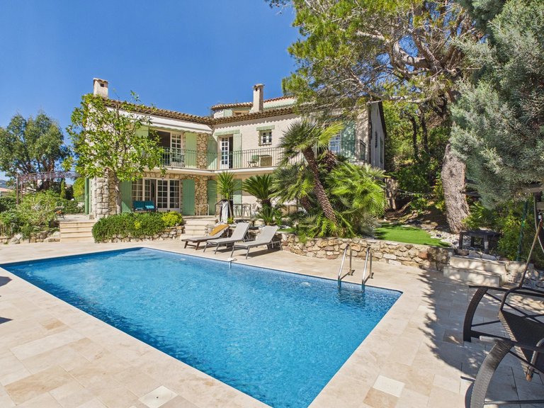 Villa for Sale in Mandelieu La Napoule, Cannes Area 1