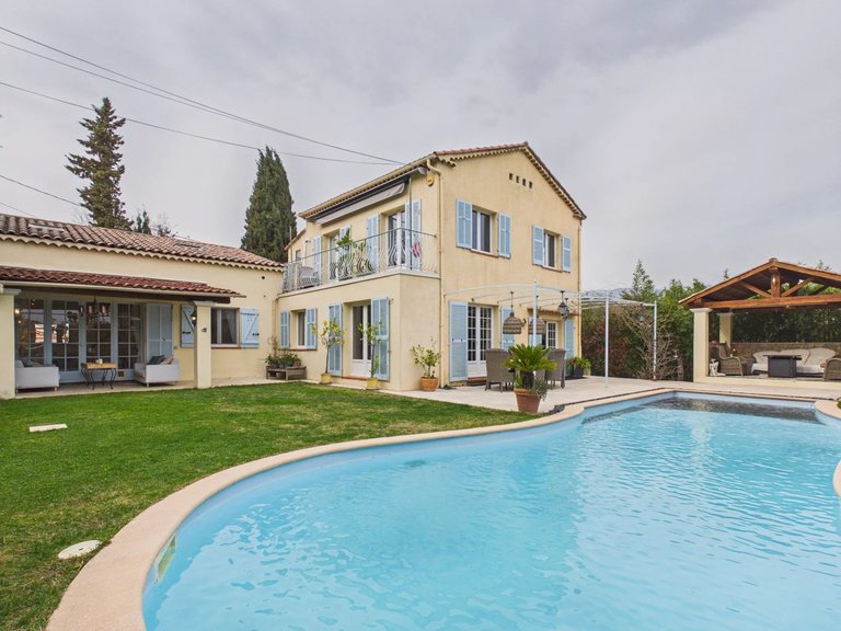Villa for Sale in Le Rouret, Mougins, Valbonne, Grasse Area 1