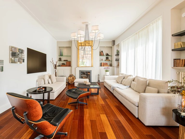 Villa for Sale in Nice, Nice Area 11