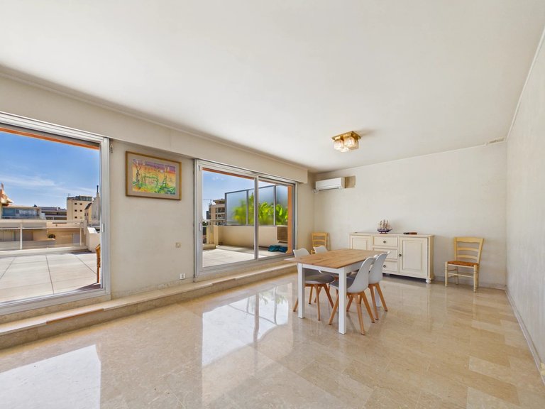 Apartment for Sale in Cannes, Cannes Area 10
