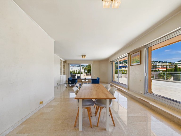 Apartment for Sale in Cannes, Cannes Area 11