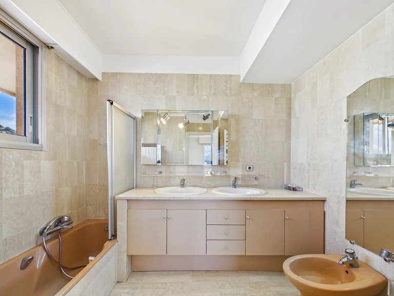 Apartment for Sale in Cannes, Cannes Area 15
