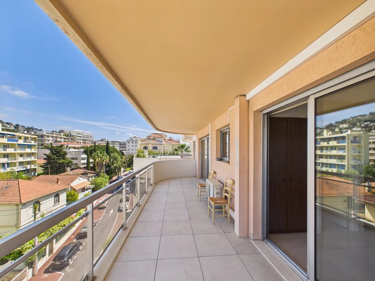 Apartment for Sale in Cannes, Cannes Area 16