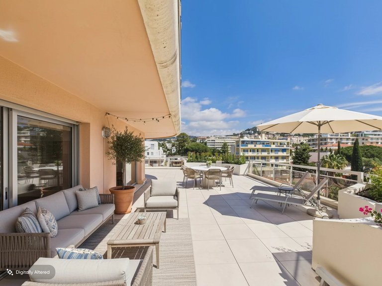 Apartment for Sale in Cannes, Cannes Area 2