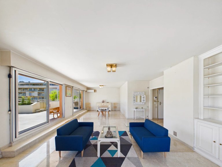 Apartment for Sale in Cannes, Cannes Area 4