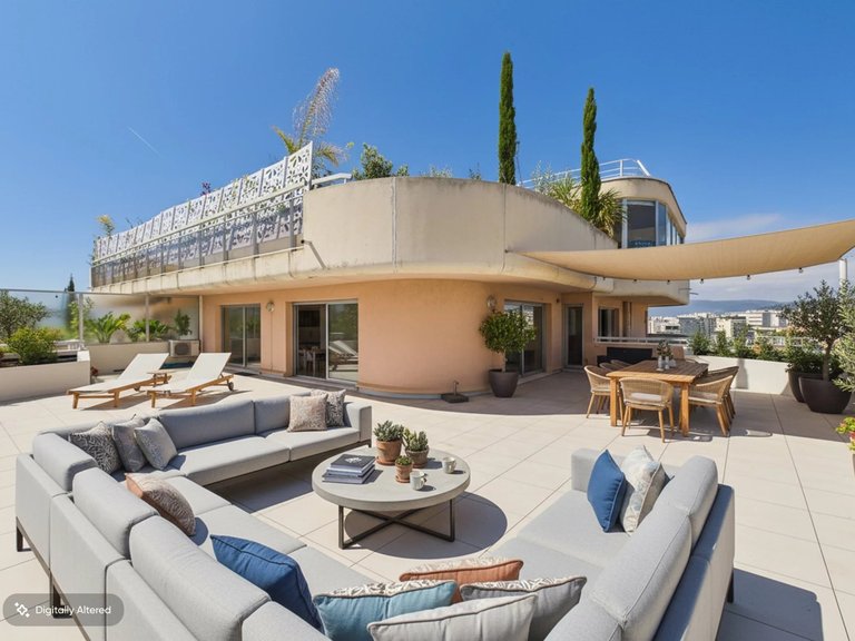Apartment for Sale in Cannes, Cannes Area 5