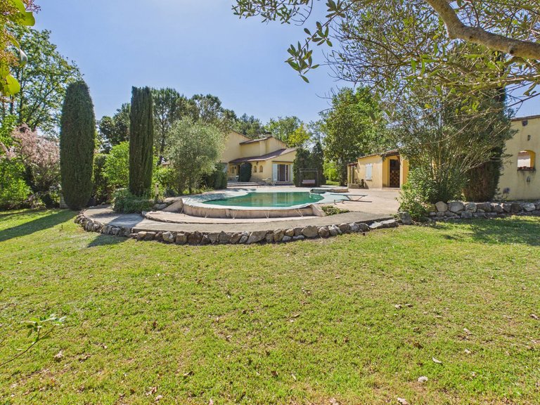 Villa for Sale in Callian, Var Countryside (fayence, Lorgues, Cotignac) 2
