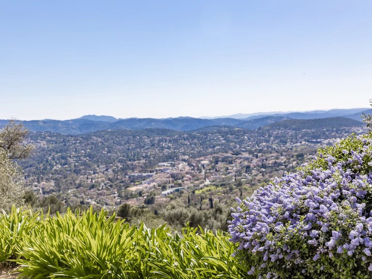 Villa for Sale in Cabris, Mougins, Valbonne, Grasse Area 4