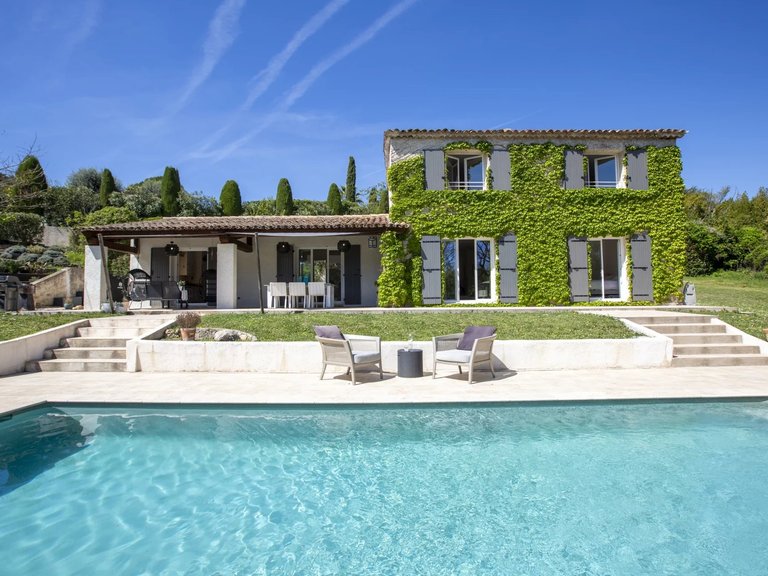 Villa for Sale in Valbonne, Mougins, Valbonne, Grasse Area 1