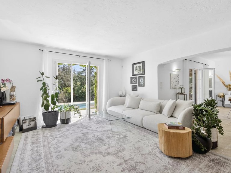 Villa for Sale in Valbonne, Mougins, Valbonne, Grasse Area 13