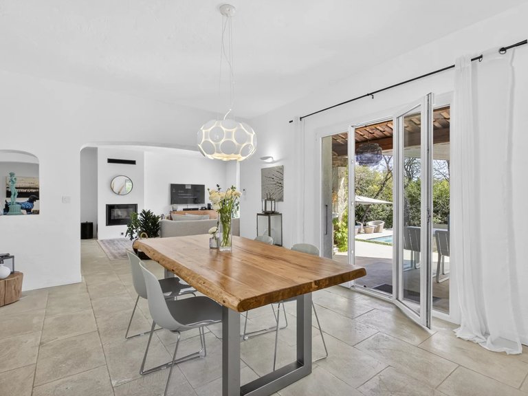 Villa for Sale in Valbonne, Mougins, Valbonne, Grasse Area 17