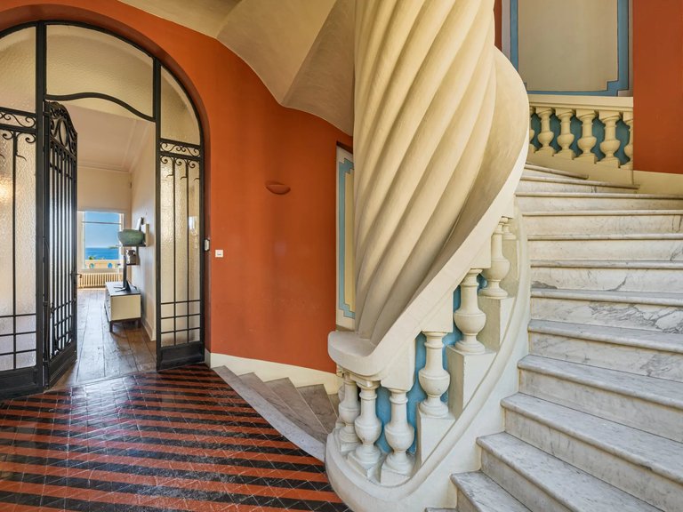 Villa for Sale in Cannes, Cannes Area 13