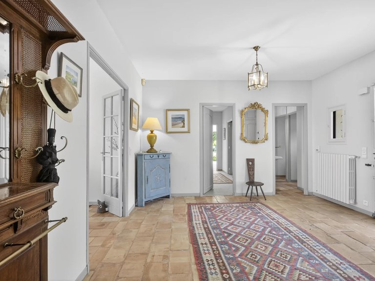 Villa for Sale in Chateauneuf Grasse, Mougins, Valbonne, Grasse Area 8