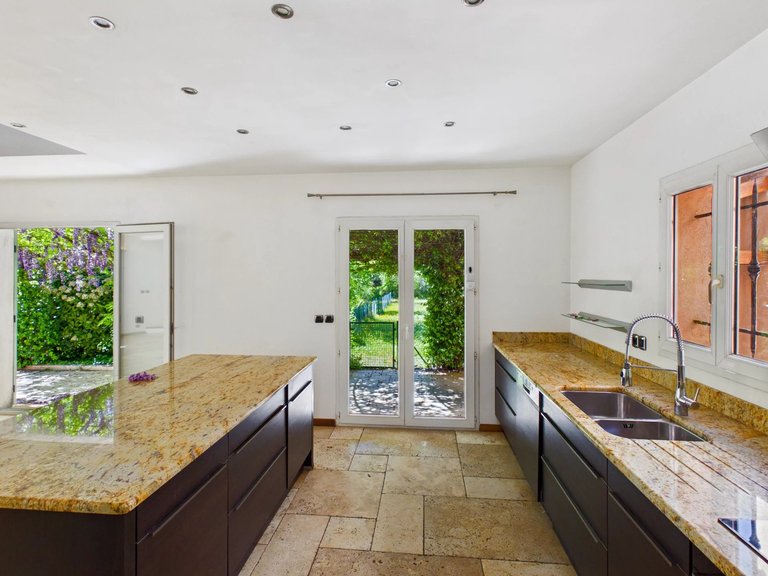 Villa for Sale in Fayence, Var Countryside (fayence, Lorgues, Cotignac) 20
