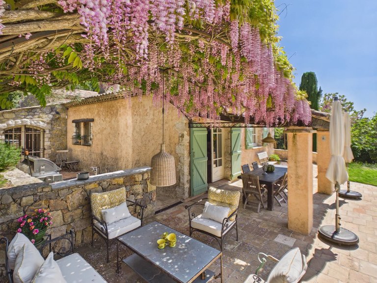 Villa for Sale in Opio, Mougins, Valbonne, Grasse Area 2