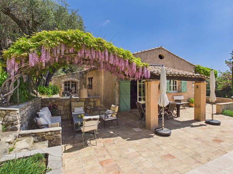 Villa for Sale in Opio, Mougins, Valbonne, Grasse Area 14