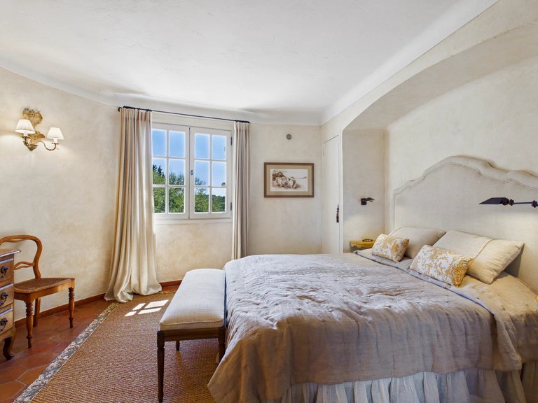 Villa for Sale in Opio, Mougins, Valbonne, Grasse Area 16