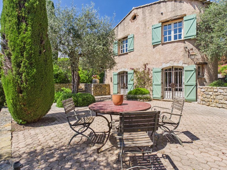 Villa for Sale in Opio, Mougins, Valbonne, Grasse Area 20