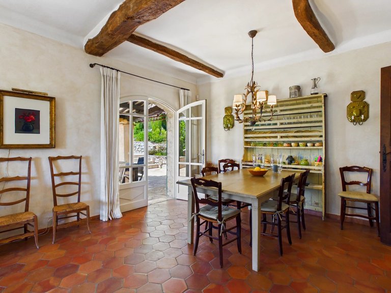 Villa for Sale in Opio, Mougins, Valbonne, Grasse Area 7