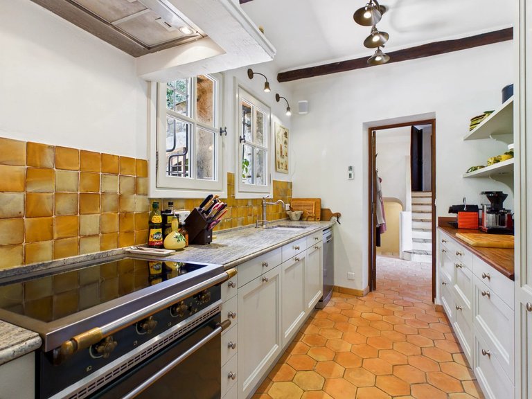 Villa for Sale in Opio, Mougins, Valbonne, Grasse Area 8