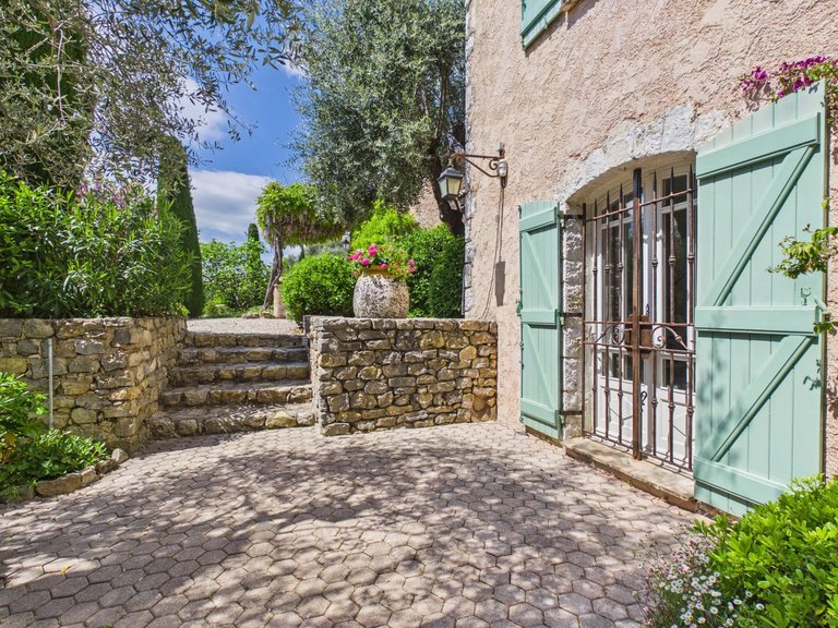 Villa for Sale in Opio, Mougins, Valbonne, Grasse Area 10