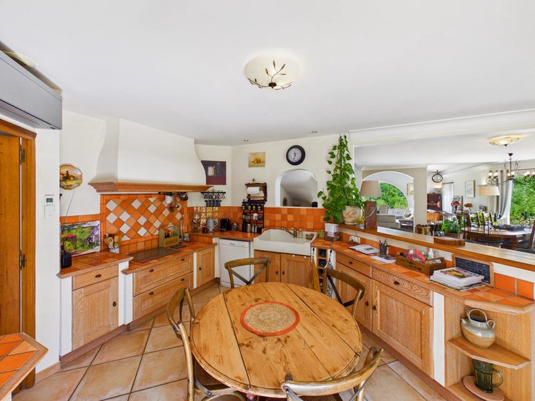 Villa for Sale in Fayence, Var Countryside (fayence, Lorgues, Cotignac) 7