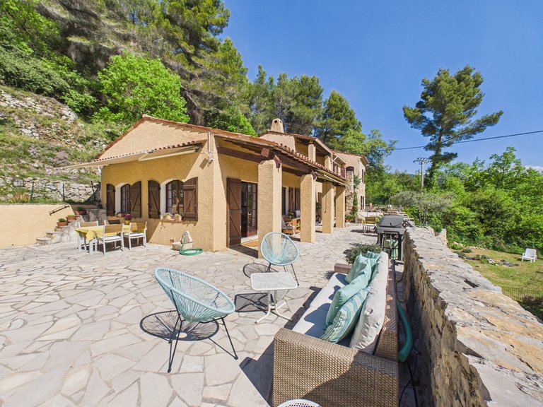 Villa for Sale in Seillans, Var Countryside (fayence, Lorgues, Cotignac) 2