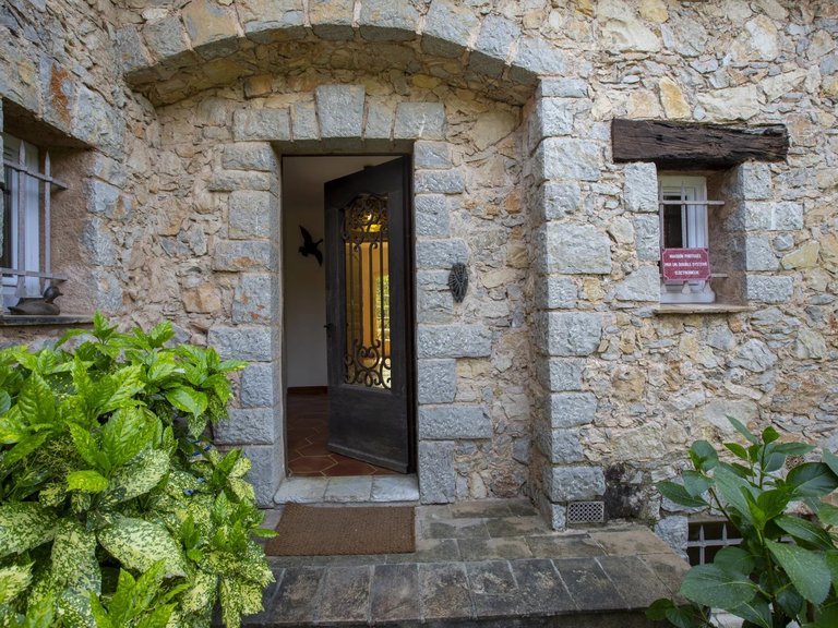 Villa for Sale in Grasse, Mougins, Valbonne, Grasse Area 16