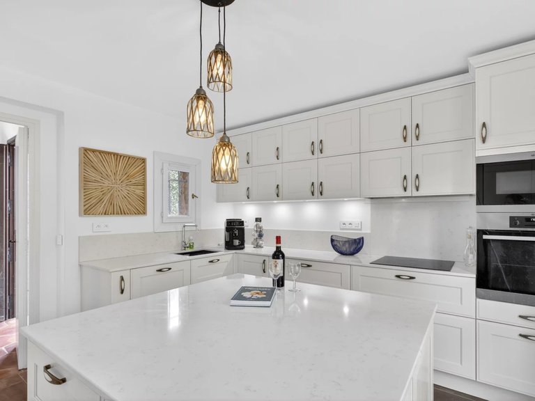 Villa for Sale in Grasse, Mougins, Valbonne, Grasse Area 20