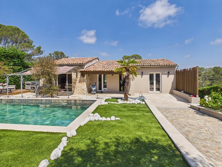 Villa for Sale in Mougins, Mougins, Valbonne, Grasse Area 4
