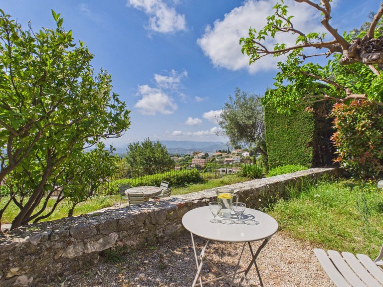 Villa for Sale in Chateauneuf Grasse, Mougins, Valbonne, Grasse Area 8